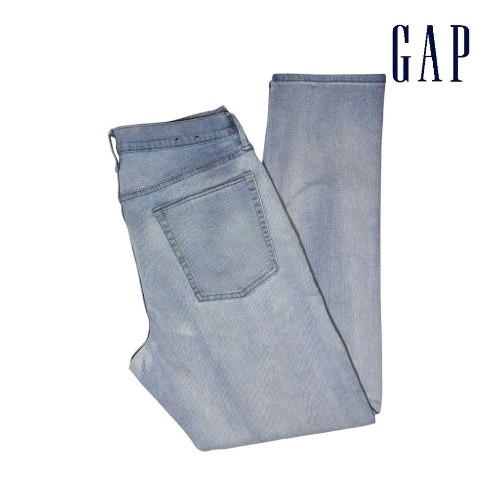 GAP (NWOT) Men’s Straight Taper Jeans in  Light Blue, Size 34 x 32